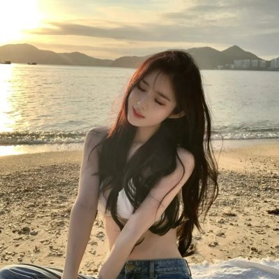 随盲柳入眠的女人